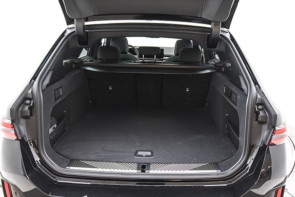 BMW i5 5 of 5