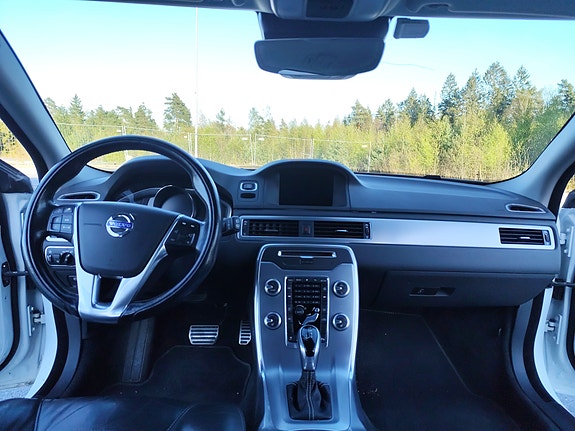 Volvo V70 7 of 24