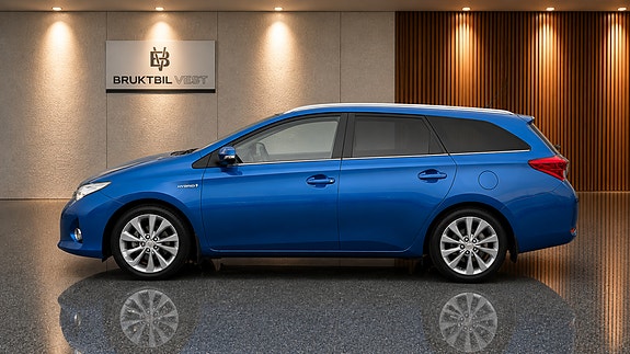 Toyota Auris 3 of 5