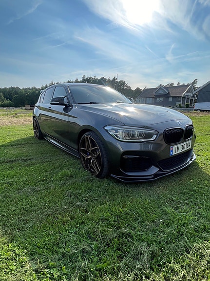 BMW M140i 3 of 5