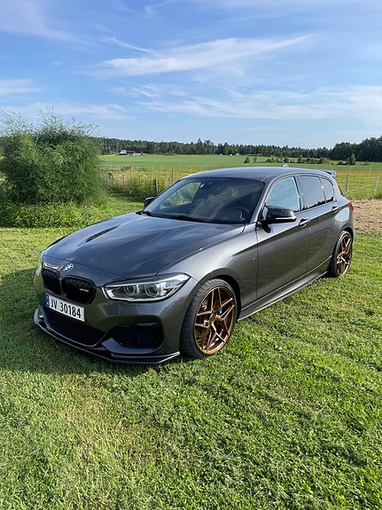 BMW M140i 2 of 5