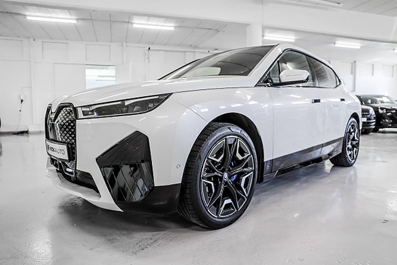 BMW iX