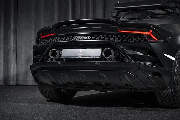 Lamborghini Huracan 7 of 30
