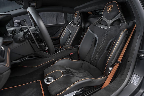 Lamborghini Huracan 21 of 30
