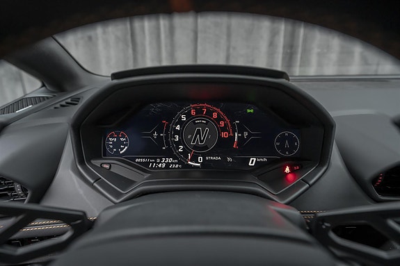 Lamborghini Huracan 25 of 30