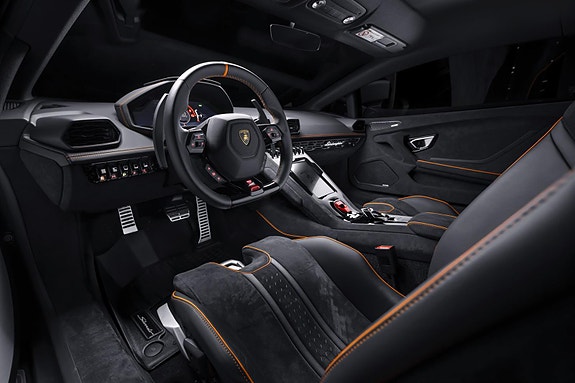 Lamborghini Huracan 14 of 30