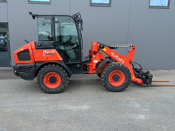 Kubota R070