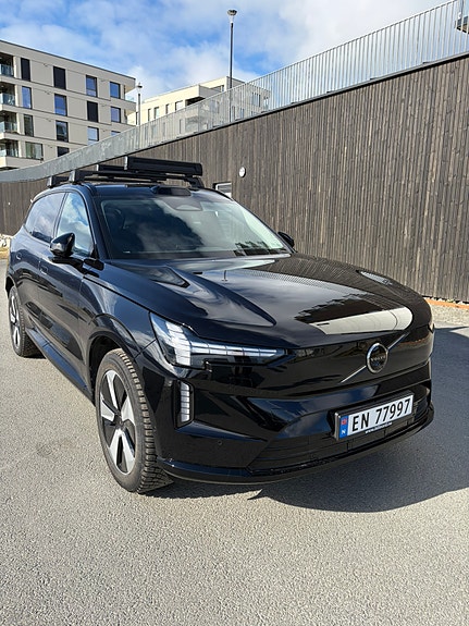 Volvo EX90 4 of 5