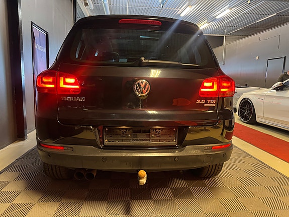 Volkswagen Tiguan 5 of 5