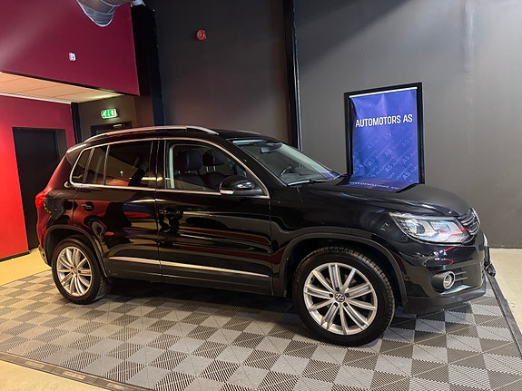 Volkswagen Tiguan 2 of 5