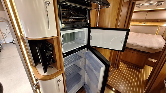 Rapido 10000DFH - Solcelle x 2 - Aircondition - Alde 23 of 30
