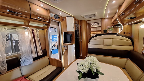 Rapido 10000DFH - Solcelle x 2 - Aircondition - Alde 19 of 30
