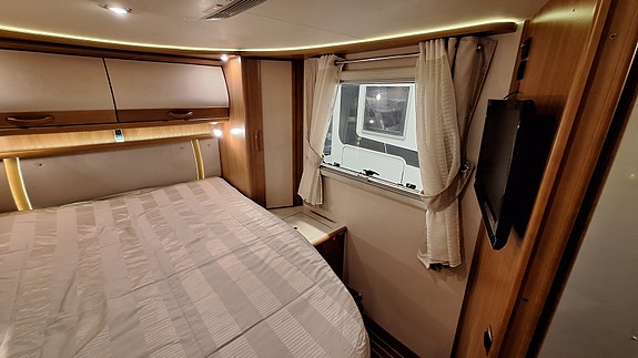 Rapido 10000DFH - Solcelle x 2 - Aircondition - Alde 29 of 30