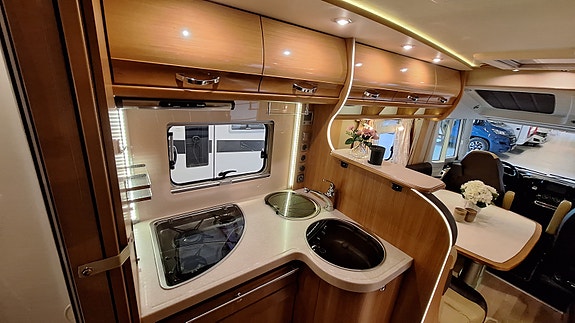 Rapido 10000DFH - Solcelle x 2 - Aircondition - Alde 20 of 30