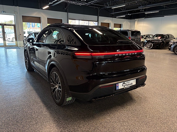 Porsche Macan 5 of 5
