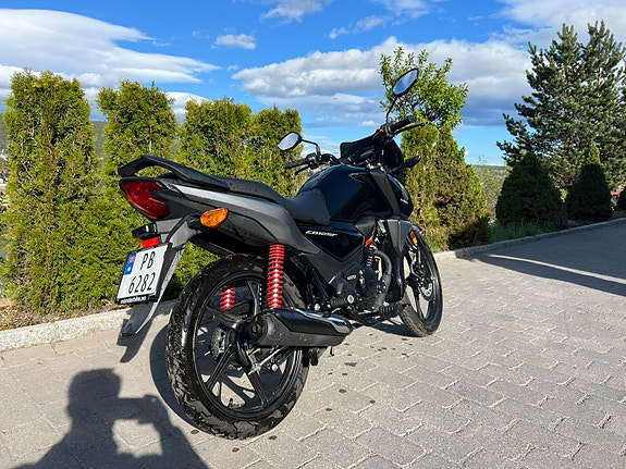 Honda cb 125 f 2 of 5