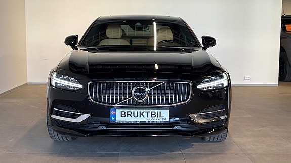 Volvo S90 2 of 5