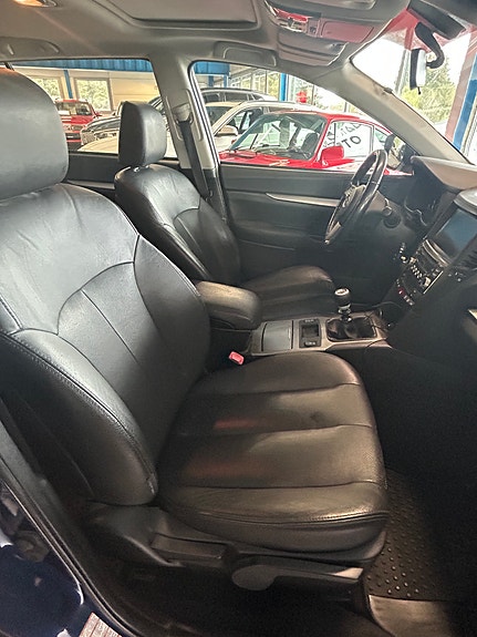 Subaru Outback 8 of 18