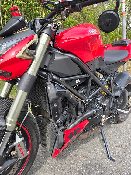 Ducati Streetfighter 8 of 16