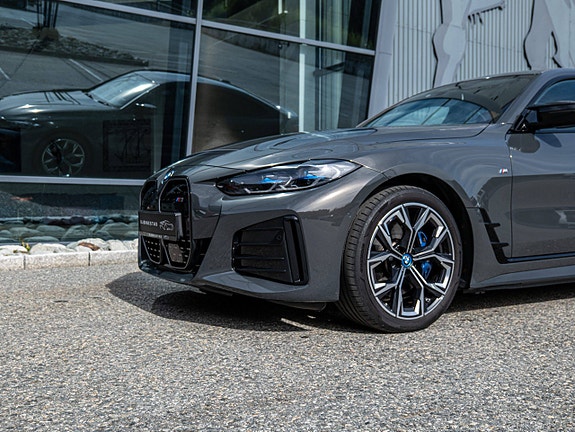 BMW i4 2 of 5
