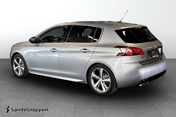 Peugeot 308 3 of 5