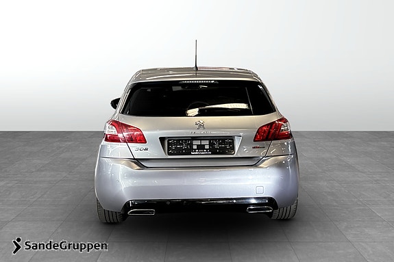 Peugeot 308 4 of 5