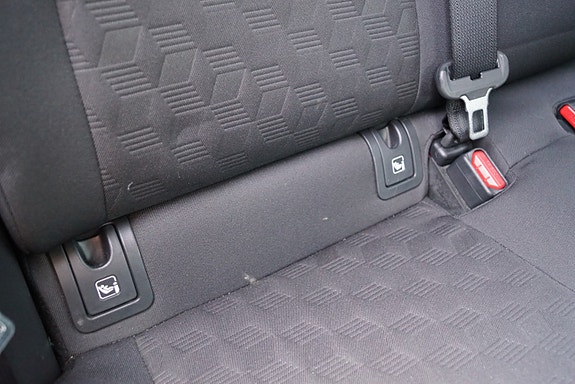 Toyota Yaris 17 of 30