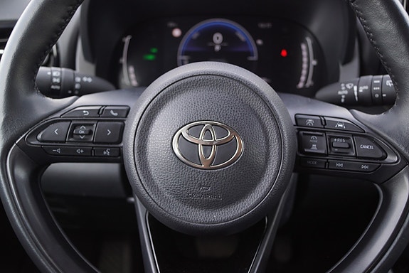 Toyota Yaris 18 of 30