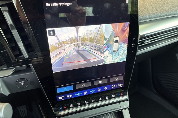 Renault Scenic E-Tech 11 of 15