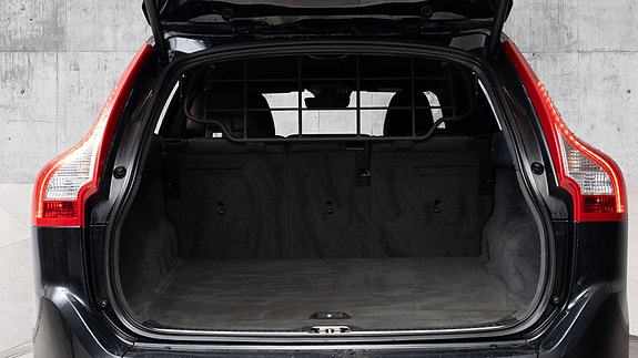 Volvo XC60 10 of 30