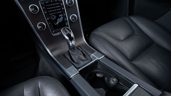 Volvo XC60 14 of 30