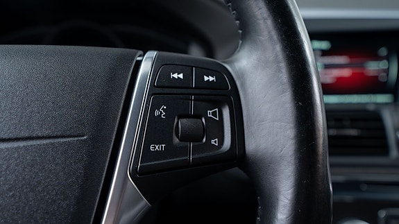 Volvo XC60 16 of 30
