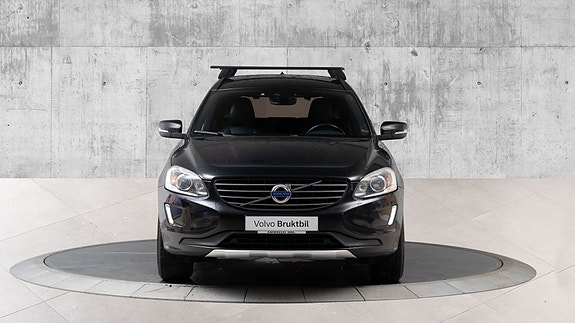 Volvo XC60 2 of 30