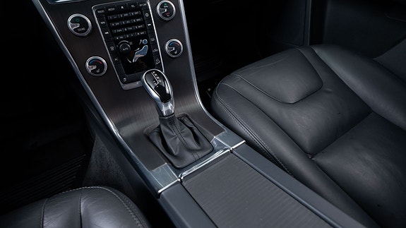 Volvo XC60 15 of 30