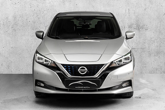 Nissan Leaf 3 of 26