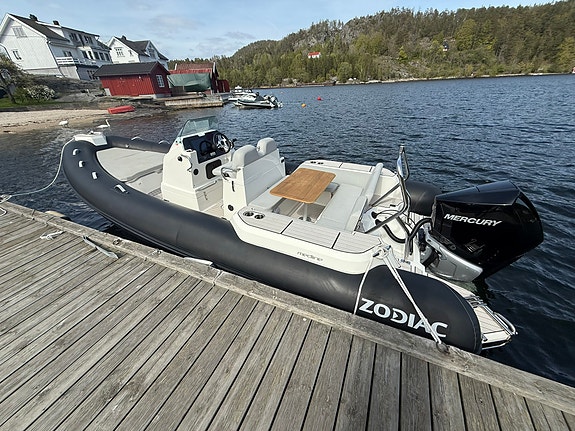 2021 Zodiac Medline 7.5 300hk v8, Garanti, Verkstedkontrollert