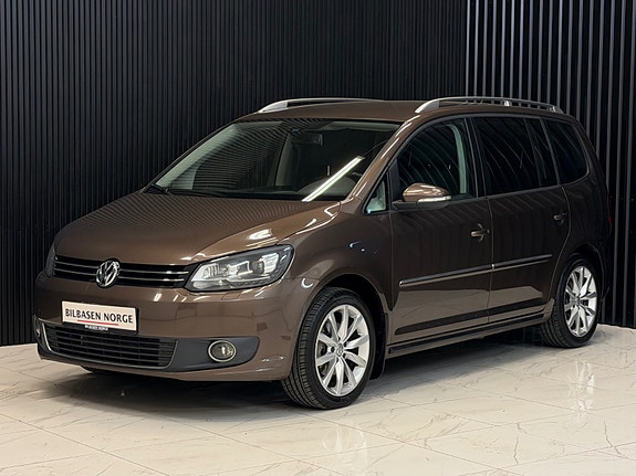 Volkswagen Touran 3 of 5