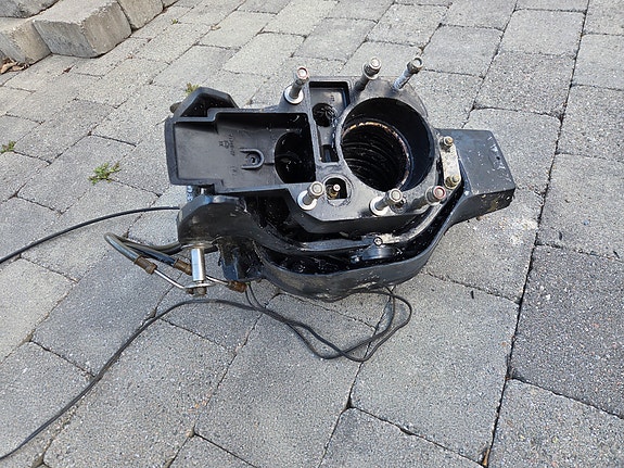 NY LAVERE  PRIS!!!  2 stk mercruiser 4.2 diesel MS230 med drev, transom++ 16 of 30