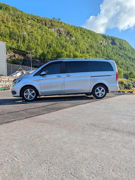 Mercedes-Benz V250 d 6 of 30
