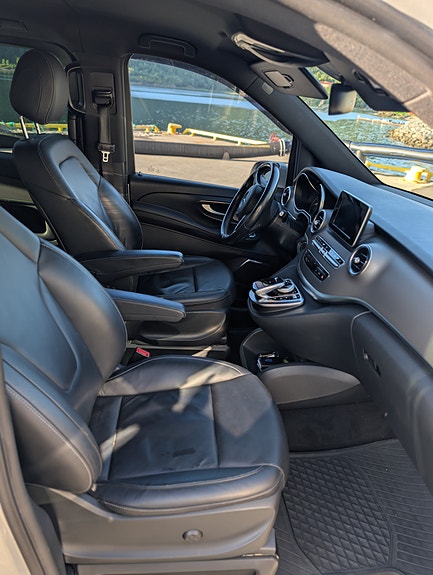 Mercedes-Benz V250 d 15 of 30
