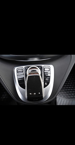 Mercedes-Benz V250 d 23 of 30