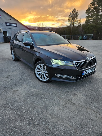 Skoda Superb 3 of 5