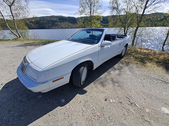 Chrysler Le Baron 2 of 5