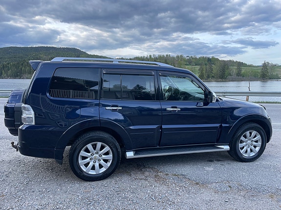 Mitsubishi Pajero 8 of 26