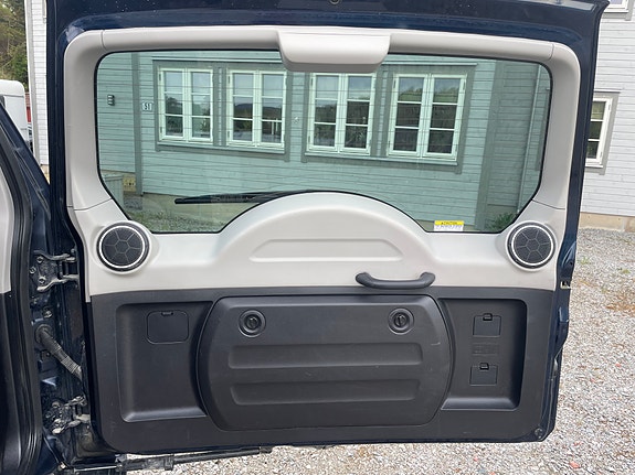 Mitsubishi Pajero 26 of 26