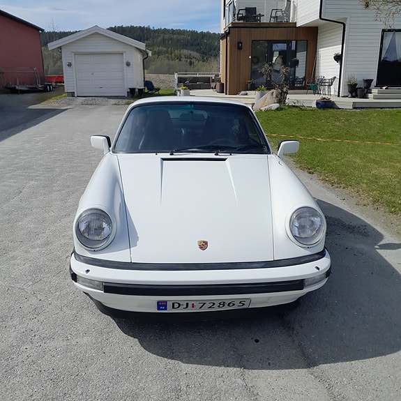 Porsche 911 3 of 11