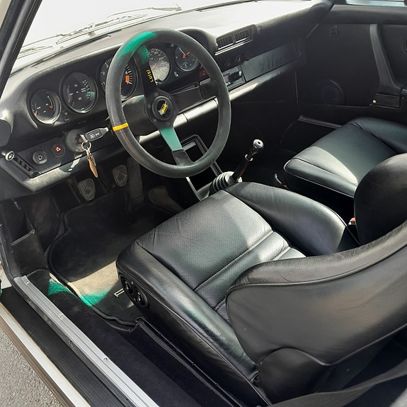 Porsche 911 9 of 11