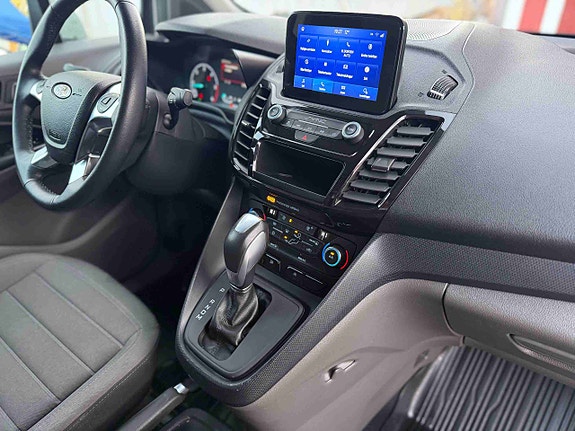 Ford Transit Connect 26 of 29