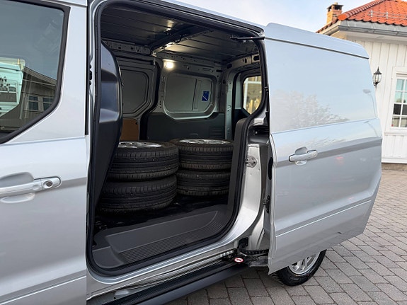 Ford Transit Connect 29 of 29