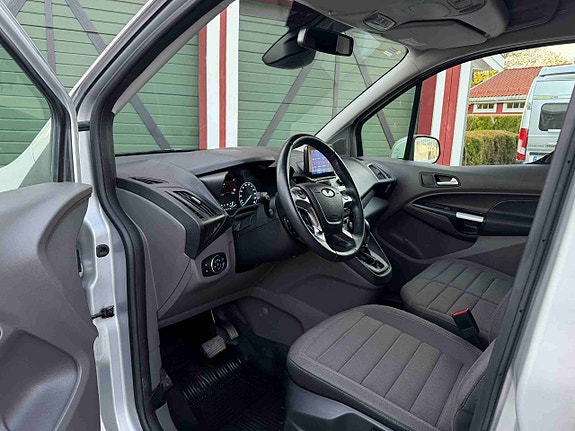 Ford Transit Connect 16 of 29